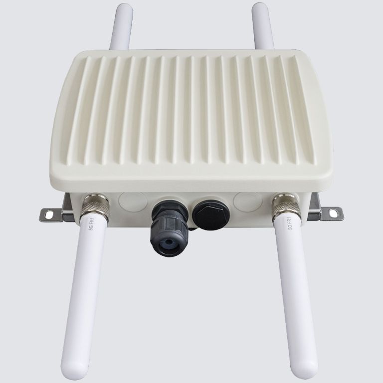 IP67 housing with external antennas